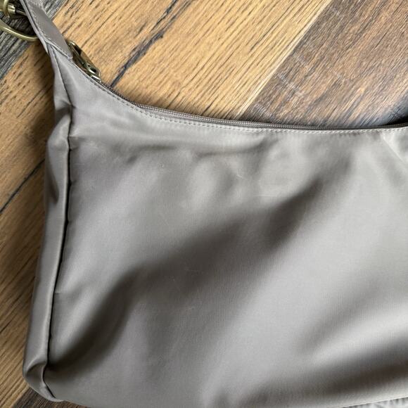 Travelon Anti-Theft Nylon Crossbody Purse Gray RFID Pockets Light Bag - Picture 5 of 10